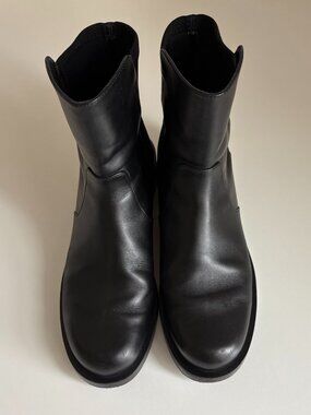 Stuart Weitzman back leather ankle boots